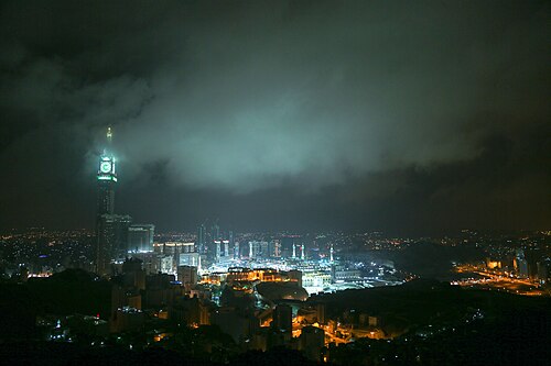 夜の時計塔