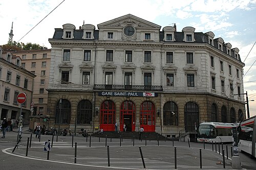 サンポール駅