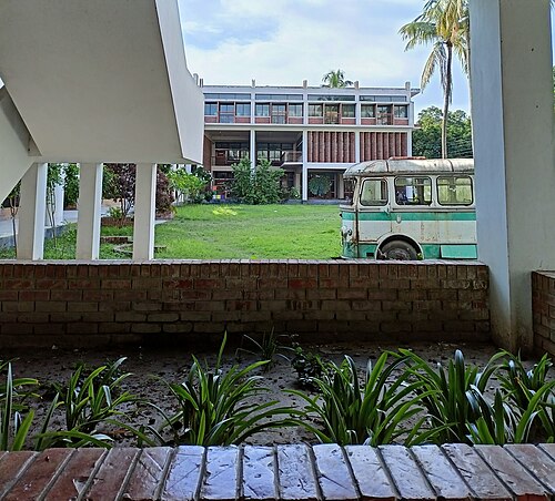 RUETの建築学科棟