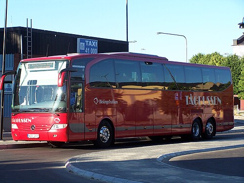 O580 トラベゴ 17 RHD 1代目
