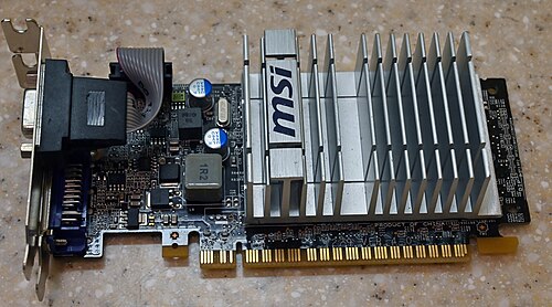 MSI製のハーフハイト210