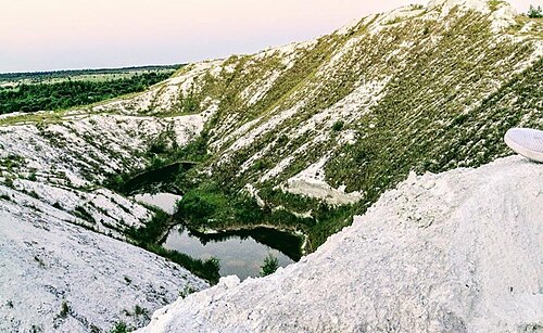 リン酸塩山