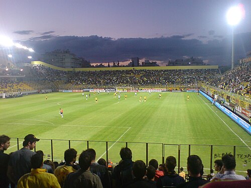 2008年のアリスの試合中のクリンティス・ヴィケリディス・スタジアム