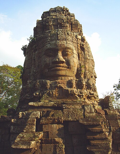 アンコールのタ・プローム寺院のゴープラム (1186 年)