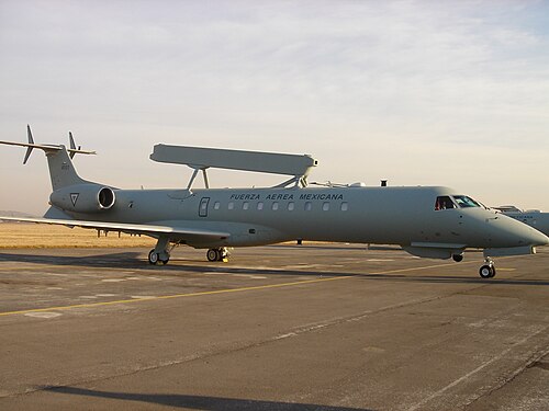 サンタ・ルシア空軍基地に駐機するメキシコ空軍のエンブラエルEMB-145-SA AEW&C。