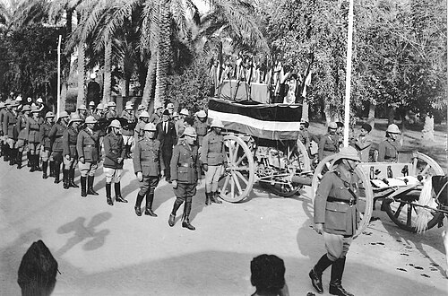 1939年のイラク国王ガジの国葬。