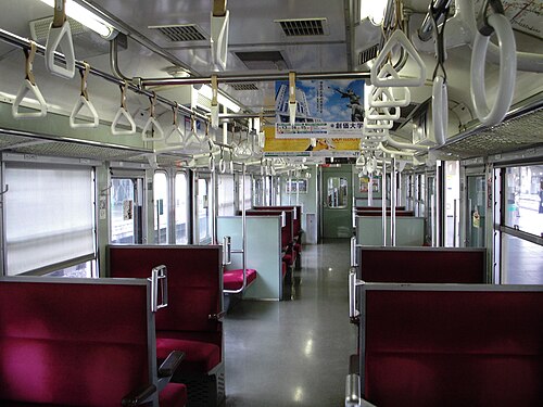 415-0系電車の内部
