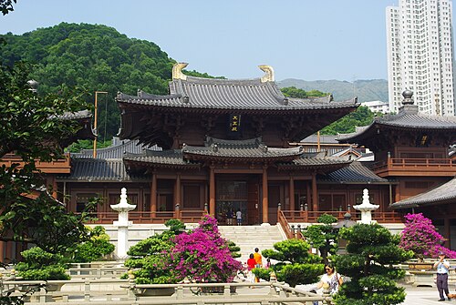 志蓮尼寺は唐様式の建築を採用した。[21]