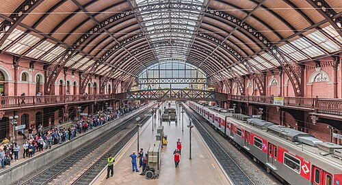 ルス駅。