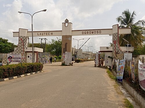 LAUTECH 入口の画像