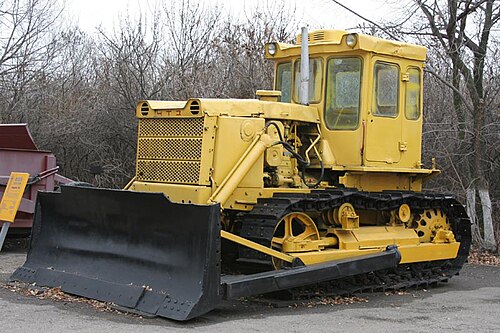 T-130トラクター