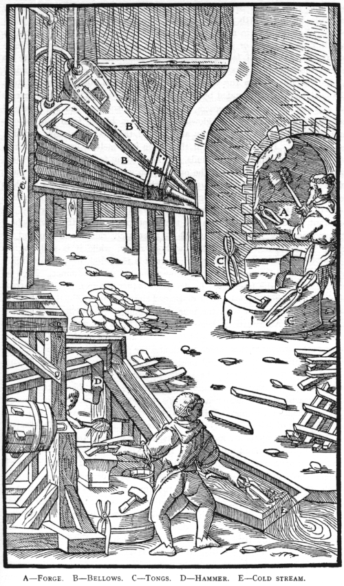 木版画。背景には炉の横にトングと機械のふいごを持った男性が描かれ、手前には近くに冷却水門がある水圧ハンマーを持った男性が描かれている。