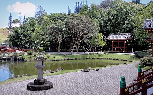 寺院の庭園の眺め