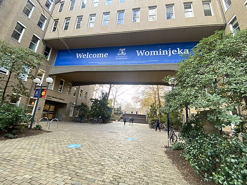 メルボルン大学