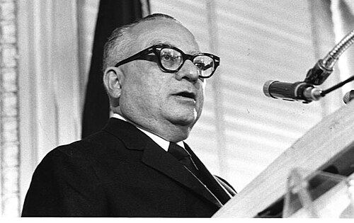 カナリア諸島出身の父親の息子で、ベネズエラの大統領となったロムロ・ベタンクール。