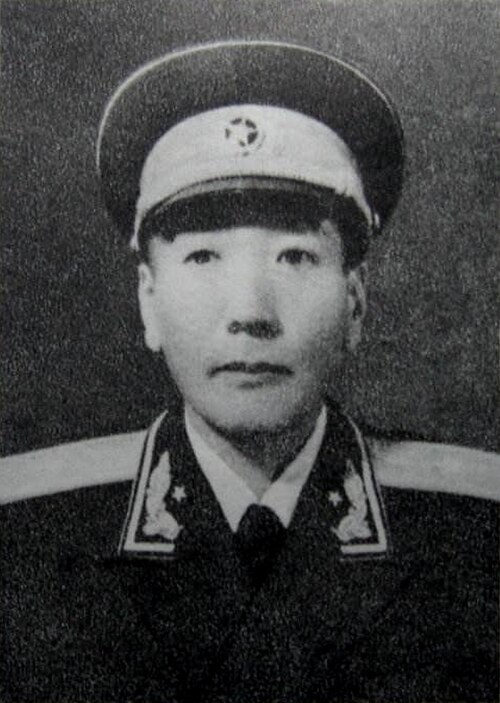 人民解放軍の制服を着たサンフォ・ツェワン・リグジン、1955年頃