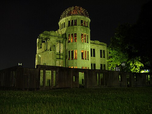 夜の原爆ドーム