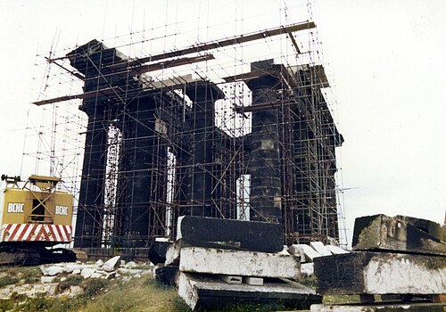 同じ建造物を西側から見た図