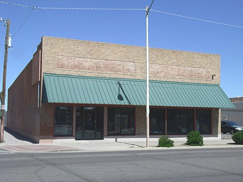 ペイ・アンド・タキット13号店は1925年に建設され、イースト・ヴァン・ビューレン通り1402番地に位置していました。1985年に国家歴史登録財に登録され、登録番号は#85002068です。