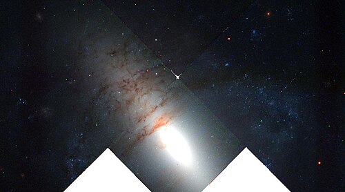 NGC 2685、ハッブル宇宙望遠鏡（より詳細な画像）