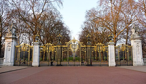 カナダ・ゲート、ロンドン