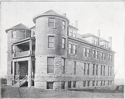 ウォード・ホール（1910年頃）、フリードマン大学（現カンザス州西部大学）