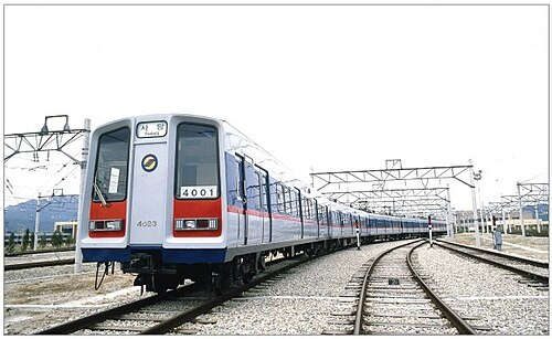 ソウル地下鉄（旧）4000系GECが倉洞車両基地に停車