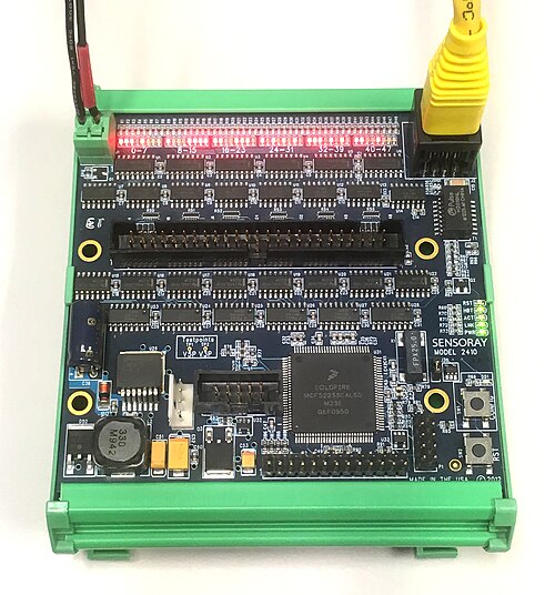 イーサネットインターフェースから48個のGPIOピンへ接続（Sensoray 2410）