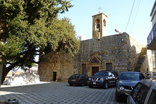 古代ギリシャ正教会とカトリック教会のマル・チャアヤが隣接