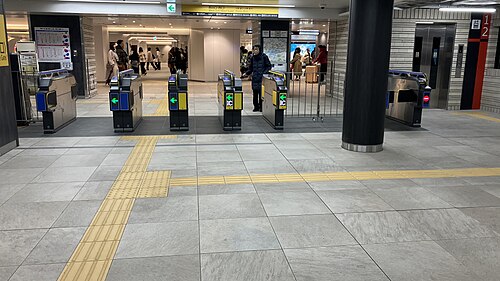 西口