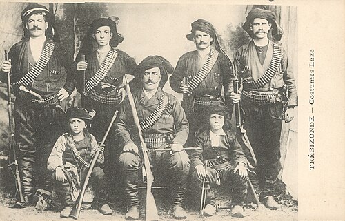 トラブゾンのラズ人、1910 年代