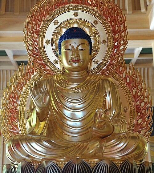 熊本県蓮華院誕生寺にある現代のアモガシッディ像。