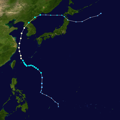 熱帯低気圧の進路を色付きの点で表した地図。各点の位置は 6 時間間隔での嵐の位置に対応し、各点の色はその位置での嵐の強さを示します。