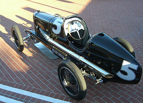 1924年製ミラー122/183「コンバーチブル」（エンジンを素早く変換できるように設計）は、ムロックドライレイクで時速151.26マイルで走行しました。