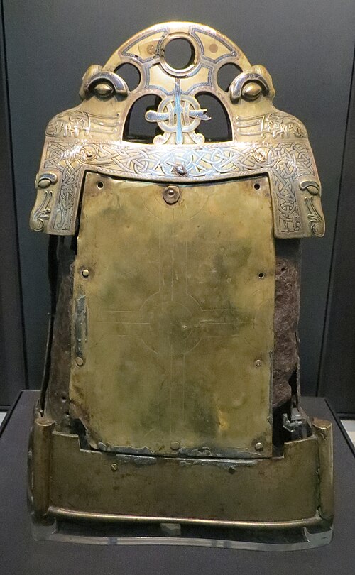アイルランドの聖キュリーンの鐘、西暦 7 ～ 8 世紀 (大英博物館)