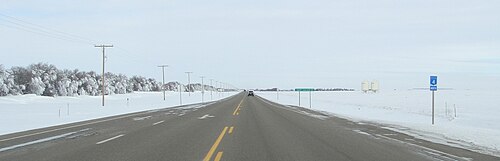 スイフトカレントの南にあるハイウェイ4号線、北行き