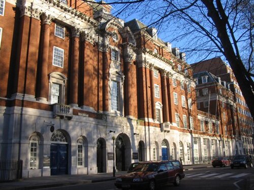 英国医師会、タヴィストックスクエア、ロンドン（1911年）[46]