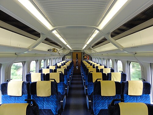 標準クラスの車内16