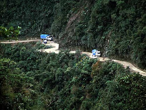 新道路が開通する前の旧ノース・ユンガス道路