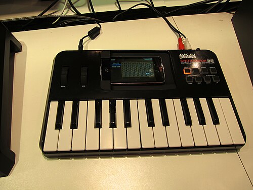 スマートフォンで使用するMIDIコントローラー
