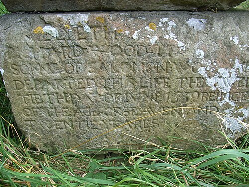 1639 年の死亡日を示す墓石、イギリス、ケント州、ワームズヒル