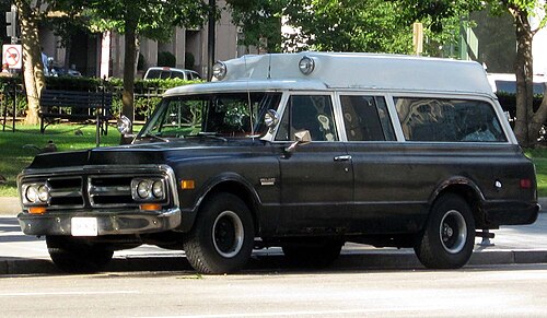 ウェイン・センチネル救急車（GMC C20サバーバン 1969年～1972年）