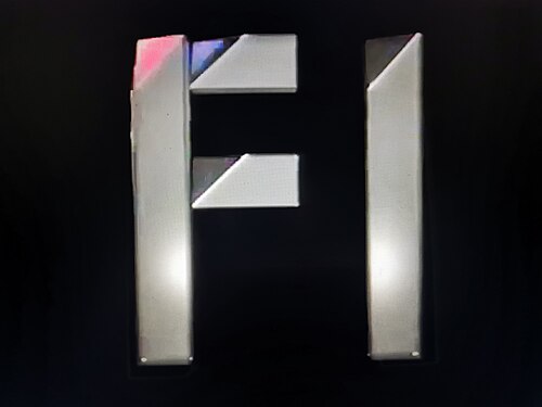 F1ロゴのカラースクリーンショット