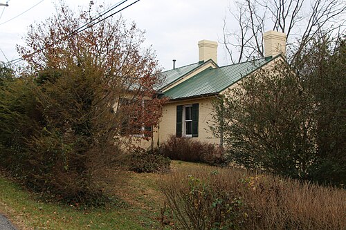 旧ジョーンズボロ女子学院、ウェスト・カレッジ・ストリート205番地、1834年頃建造