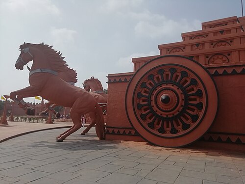 インド、ハイデラバードのラモジ フィルム シティを舞台にしたバーフバリ映画