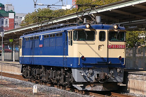 2021年2月撮影のEF65-2000形直流電気機関車