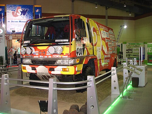 ダカールラリー優勝車レンジャーFT97が展示
