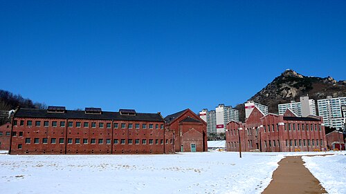 冬の西大門刑務所の兵舎。