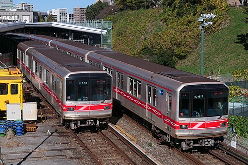丸の内線02系