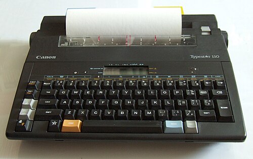 電子タイプライター ― タイプライター開発の最終段階。1989年製キヤノン Typestar 110。